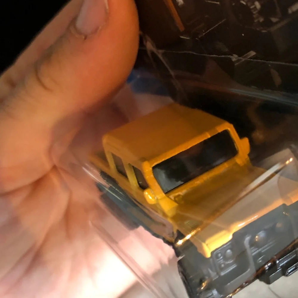 Mattel Hot Wheels Yellow Land Rover Defender Toy
